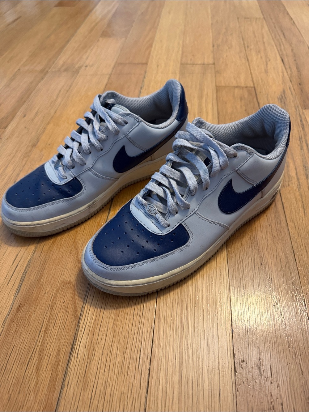 Nike Air Force 1 Men’s Low-Top Sneakers — Light Gray and Navy Blue